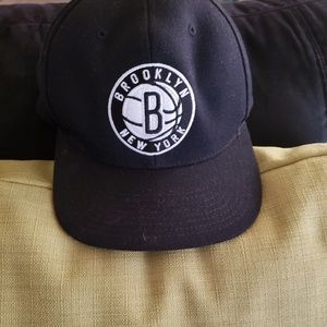 SNAP BACK MITCHELL AND NESS CAP